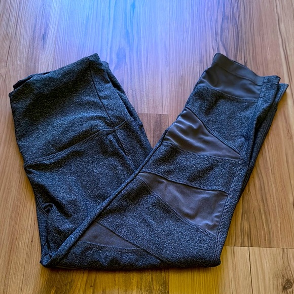 VOGO Athletica Pants - Vogo Athletics gray‎ Capri Leggings